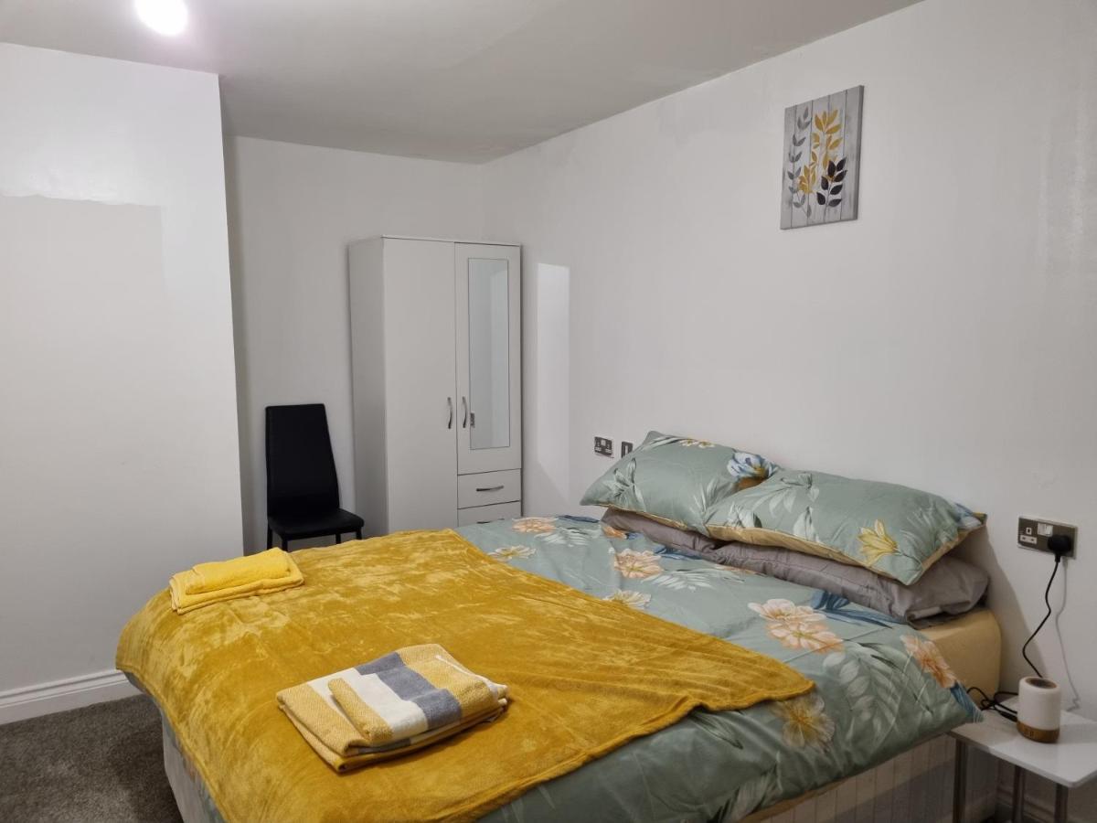 Deluxe Apartment Sleeps Up To 6 Leicester Buitenkant foto